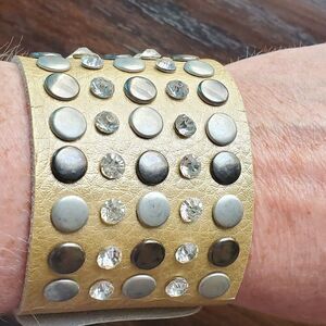 BUNDLE of 11 Bracelets! Leather, Metal, Bling, Vintage, Gold, Silver Beaded